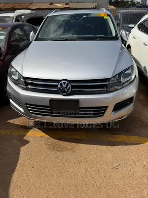 Volkswagen Touareg 2014 Silver