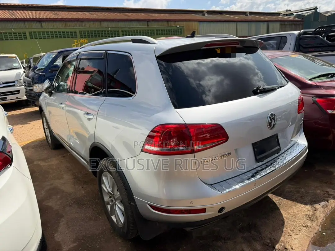 Volkswagen Touareg 2014 Silver