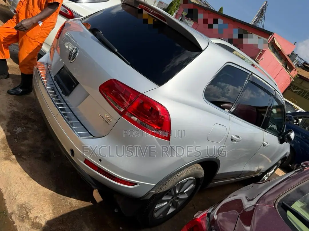 Volkswagen Touareg 2014 Silver