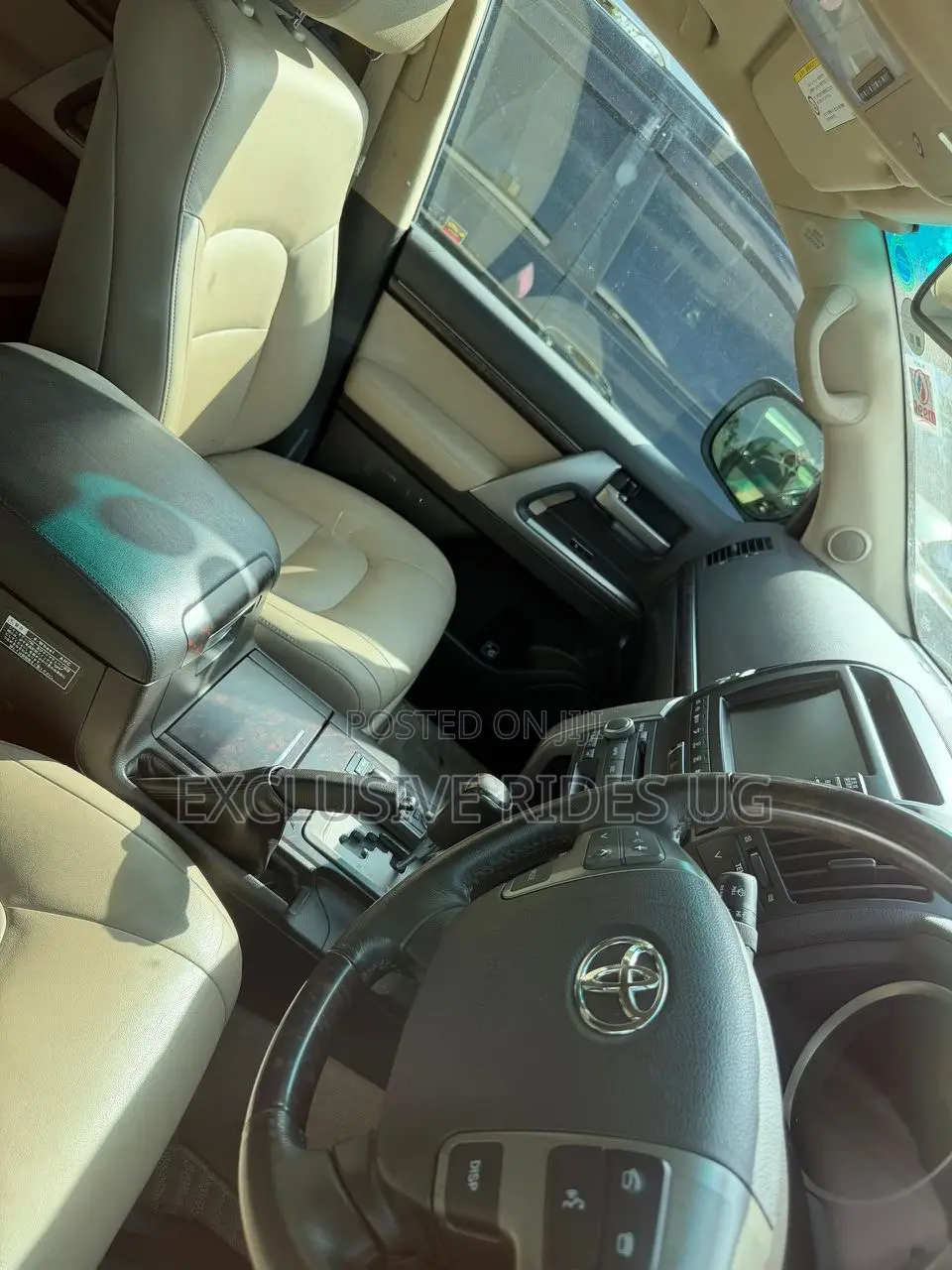 Toyota Land Cruiser 2015 White