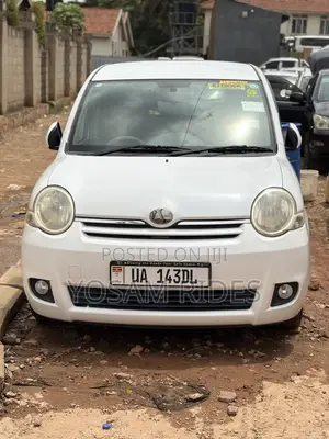 Toyota Sienta 1.5 FWD 2008 White