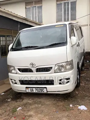 Toyota HiAce 2012 White