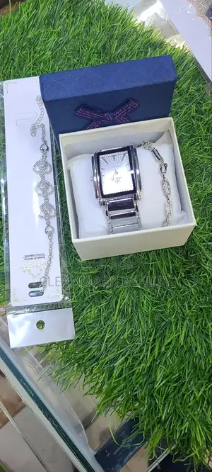 2in 1 a Watch and Bracelet