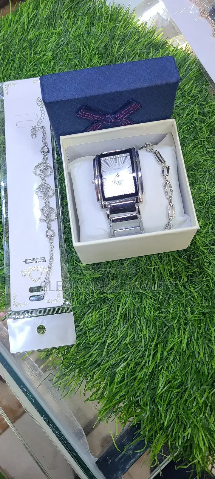 2in 1 a Watch and Bracelet