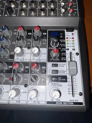 Behringer Xenyx 1202fx