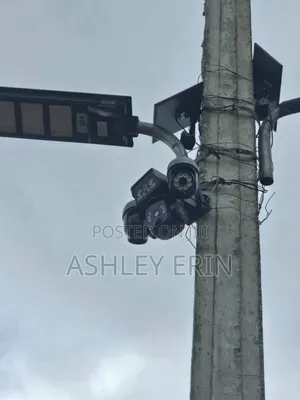 Solar-Powered PTZ (Pan-Tilt-Zoom) Security Camera.