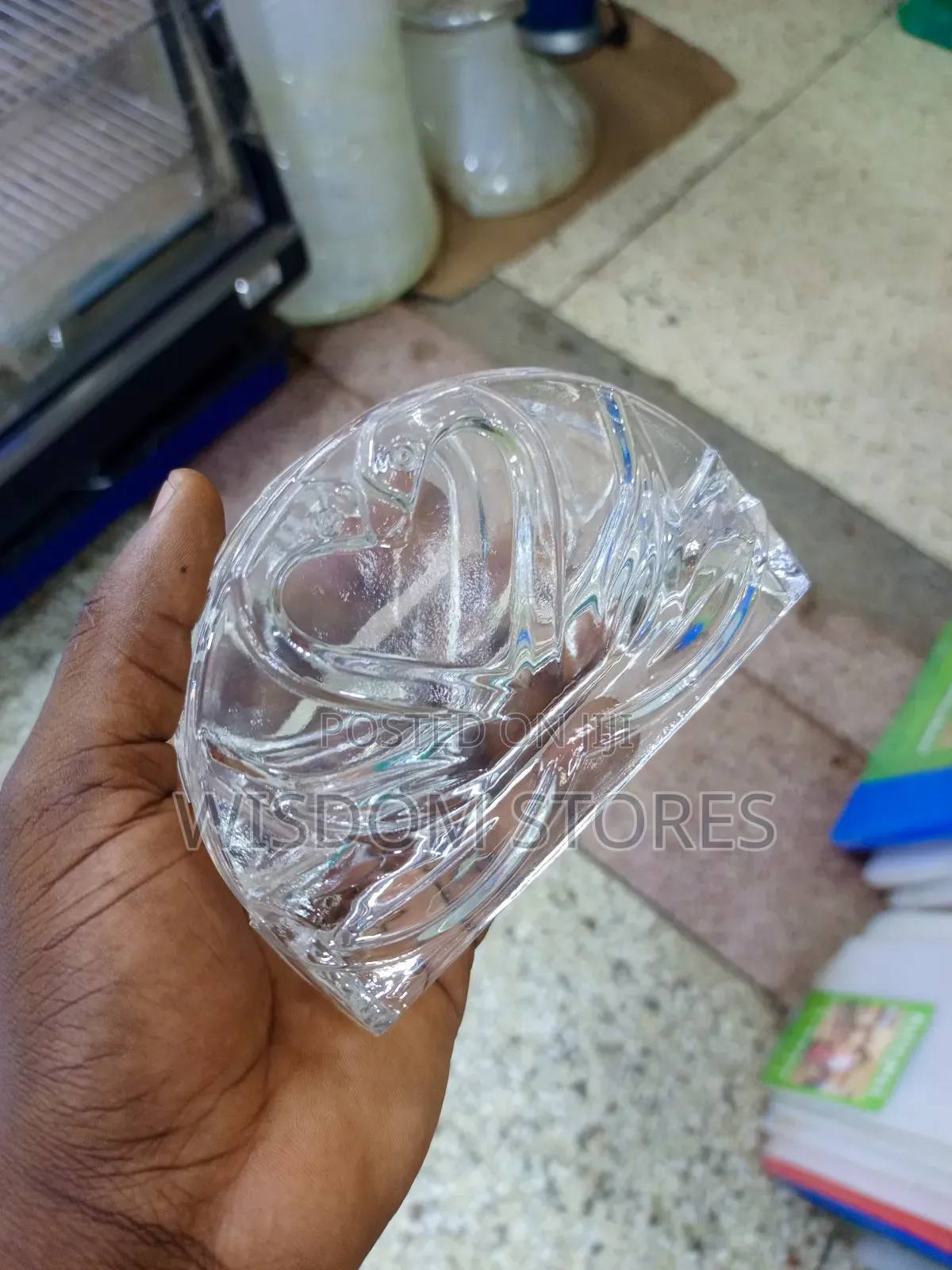 Glass Tissue Holder. Transparent