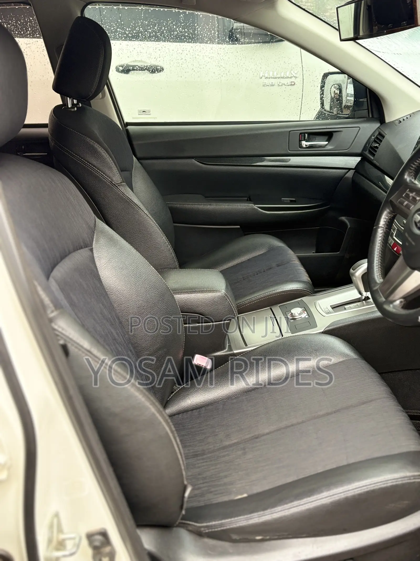 Subaru Outback 2.5 2009 White