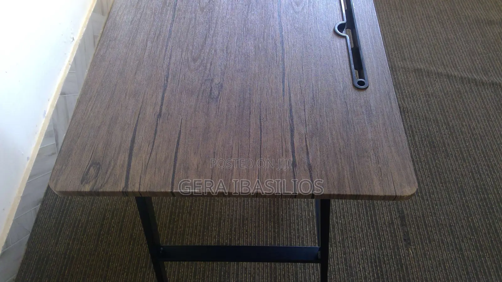 Smart Computer Table With 2.0 Usb Hubs, Aluminium Frame