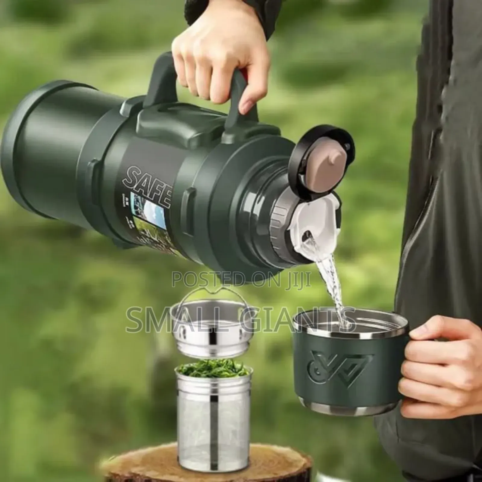 High-Capacity Stainless Steel Vacuum-Insulated Flask