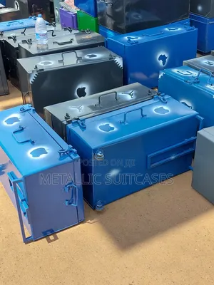 Standard Medium Suitcases With Rollers