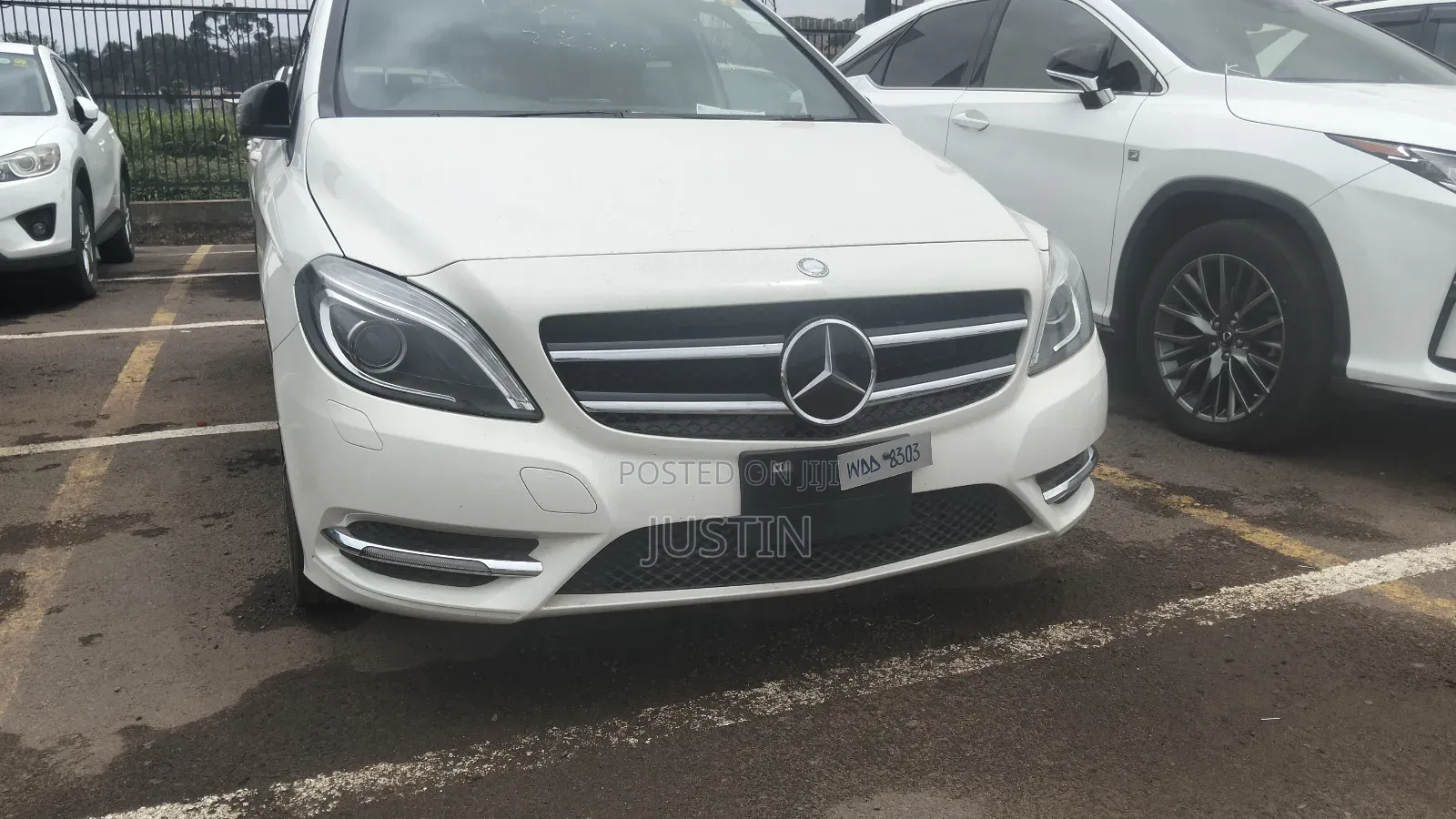 Mercedes-Benz B-Class B180 Petrol 2013 White
