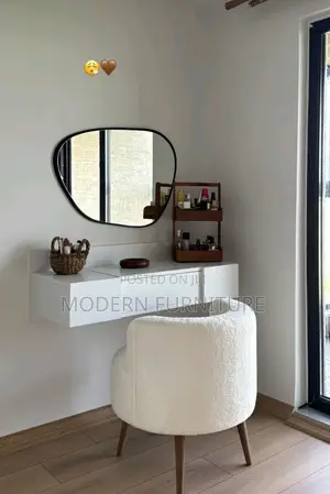 Make Up Table