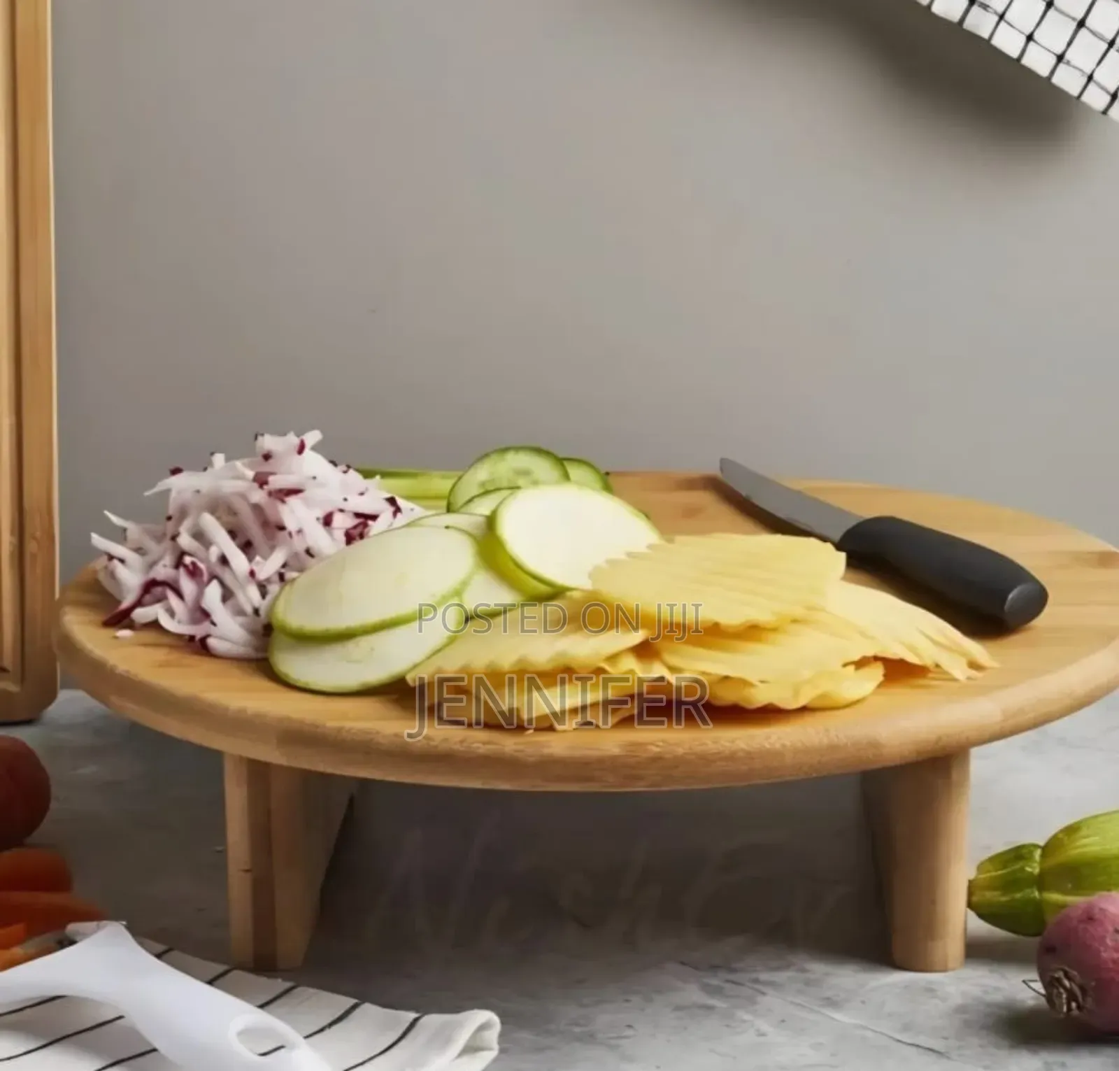 Round, Elevated Bamboo Cutting and Serving Board