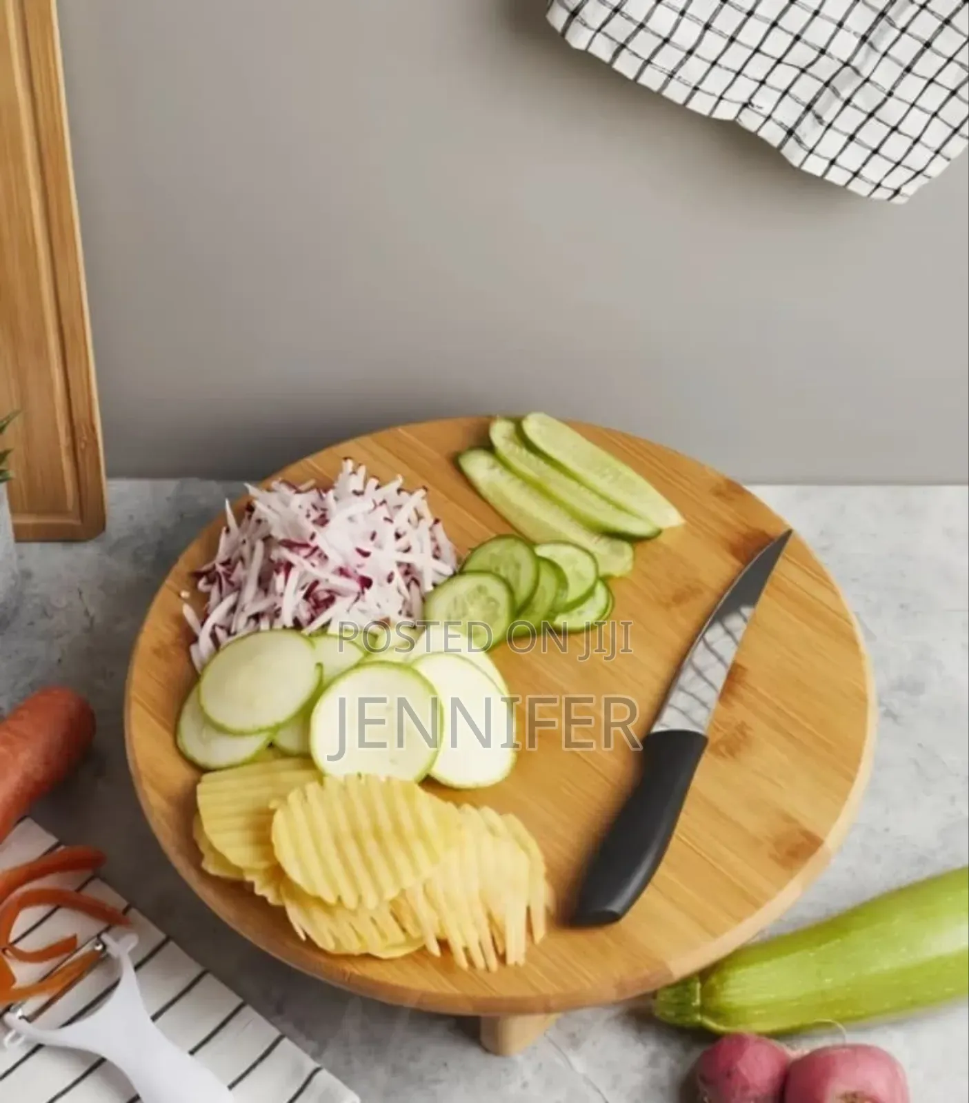 Round, Elevated Bamboo Cutting and Serving Board
