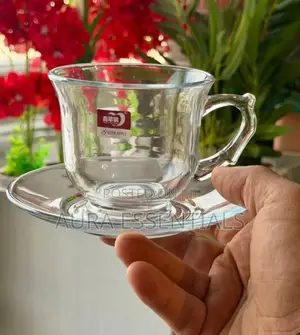 Elegant Clear Glass Tea or Coffee Cups With Matching Saucers