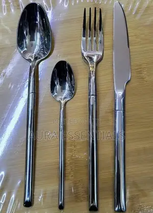 24pcs Silverware Flatware Cutlery Set