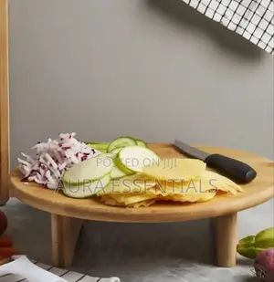 Round, Elevated Bamboo Cutting and Serving Board