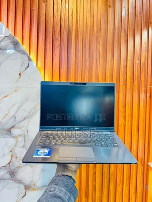 Laptop Dell Latitude 5300 8GB Intel Core I5 SSD 256GB