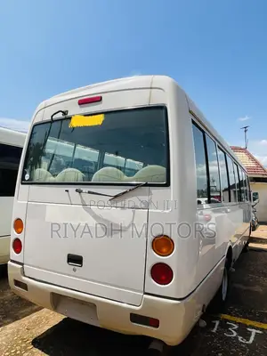 Mitsubishi Fuso Rosa 2009 White