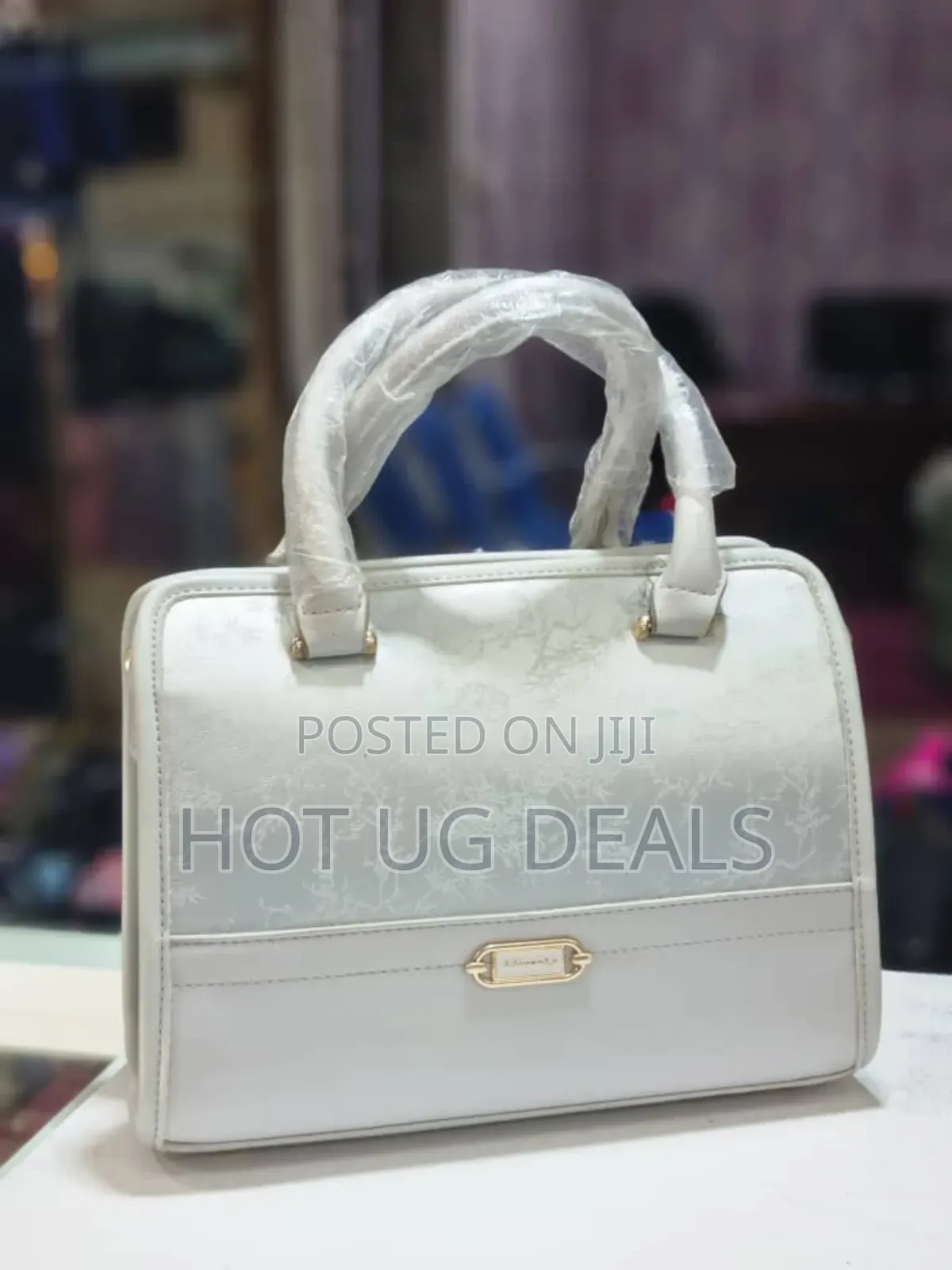 Ladies Classic Handbag