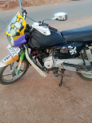 Bajaj Boxer 125 2023 Red