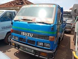 Isuzu Elf Tipper