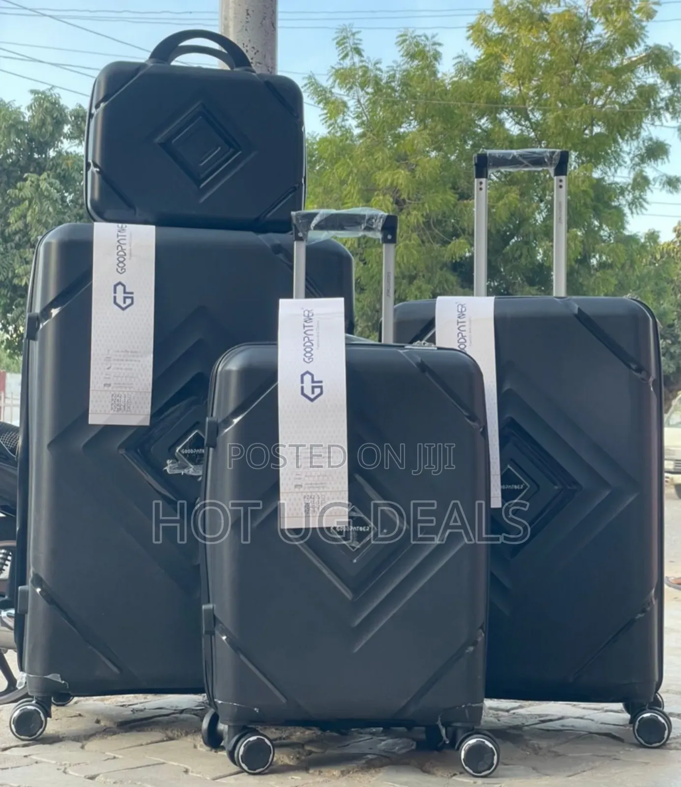 A Set Of 4pcs Durable Pure Rubber Suitcases