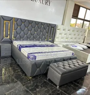 6by6 Bed/Leather Material