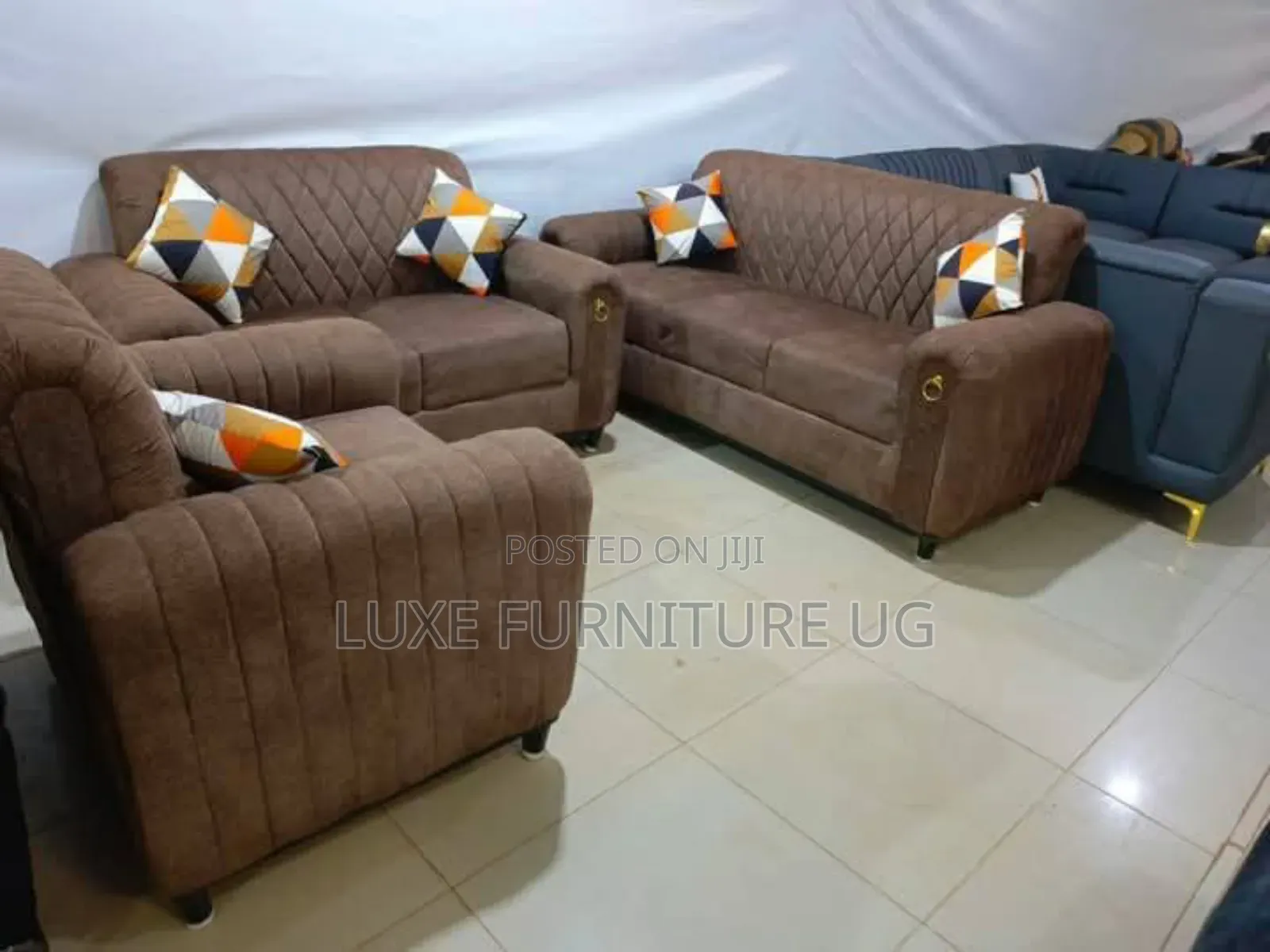 Brown Sofa Set/6seater
