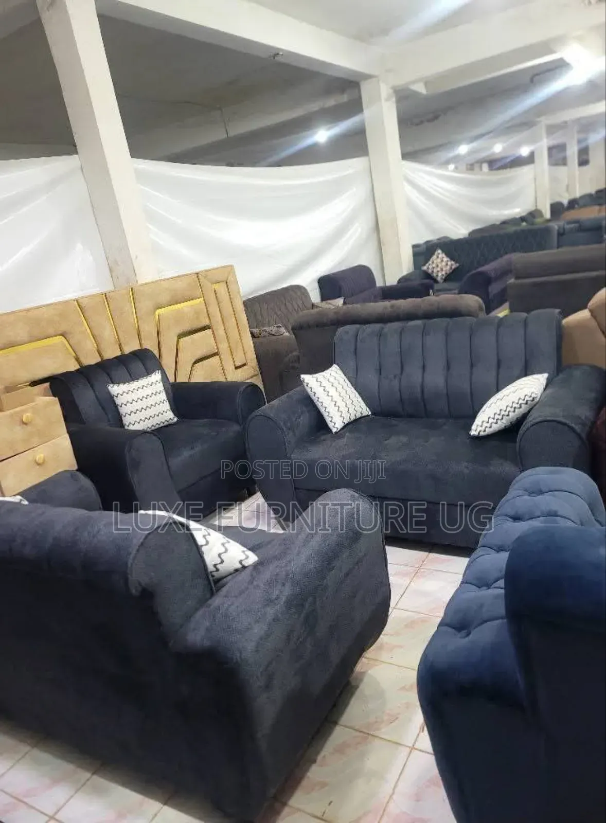 5seater 2.2.1/Gray Colour