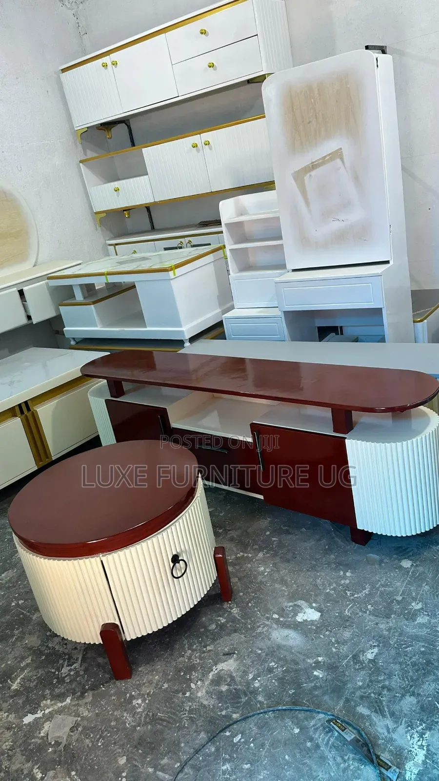 Flat Tv Stand and Round Set