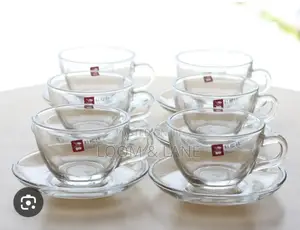 Elegant Clear Glass Tea or Coffee Cups With Matching Saucers