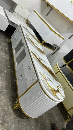 Tv Stand Oval-Shaped