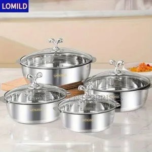 8 Piece Set of Stainless Steel Pots With Glass Lids