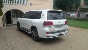 Executive Car for Hire With Driver Inclusive