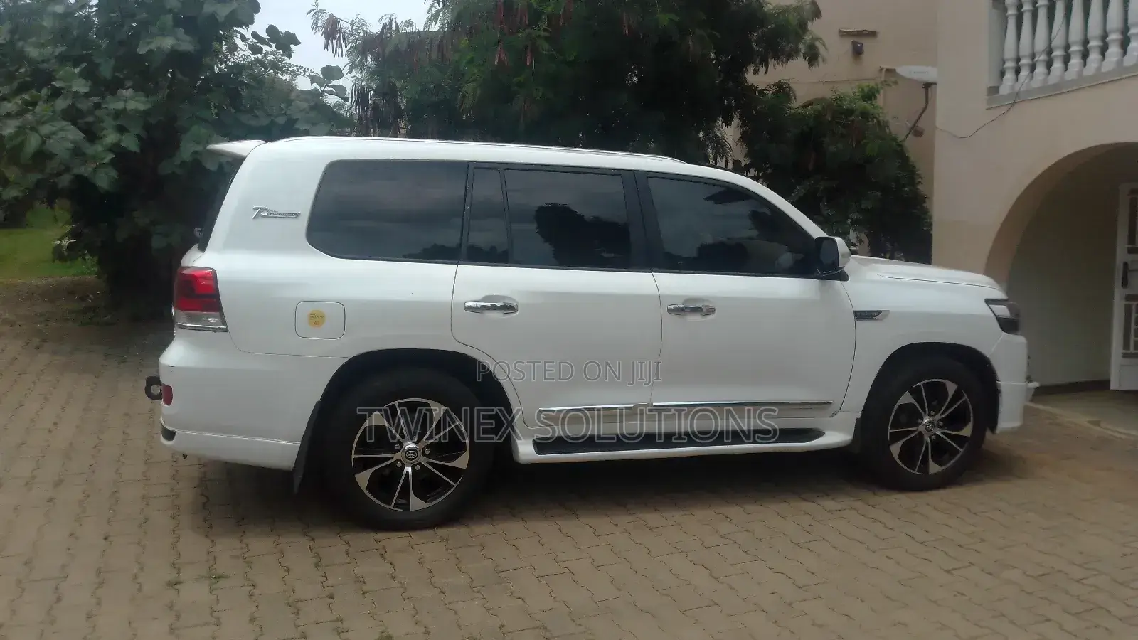 Executive Car for Hire With Driver Inclusive