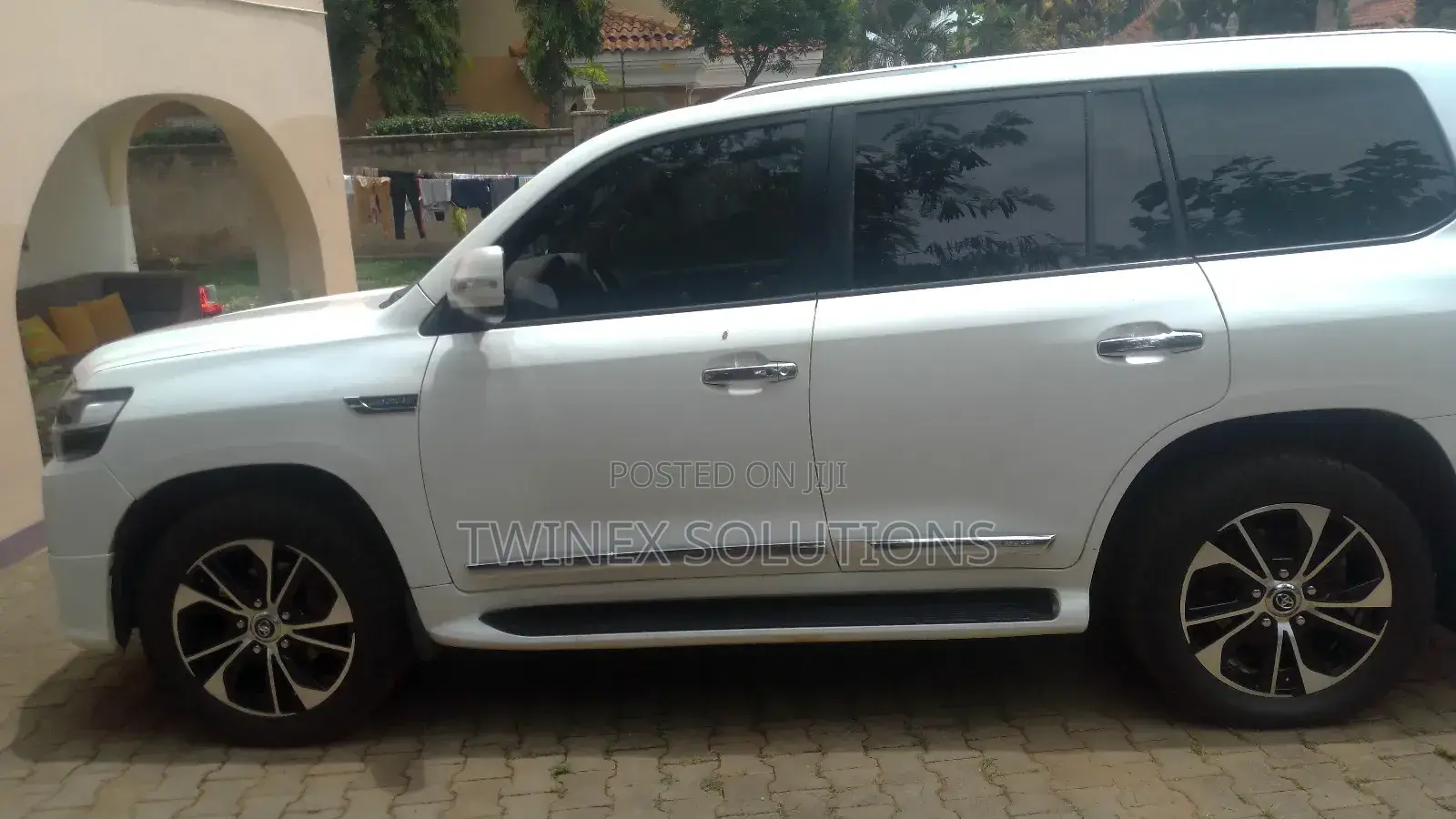 Executive Car for Hire With Driver Inclusive