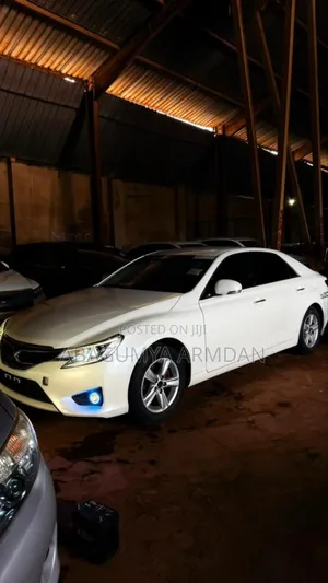 Toyota Mark X 2.5 AWD 2015 White
