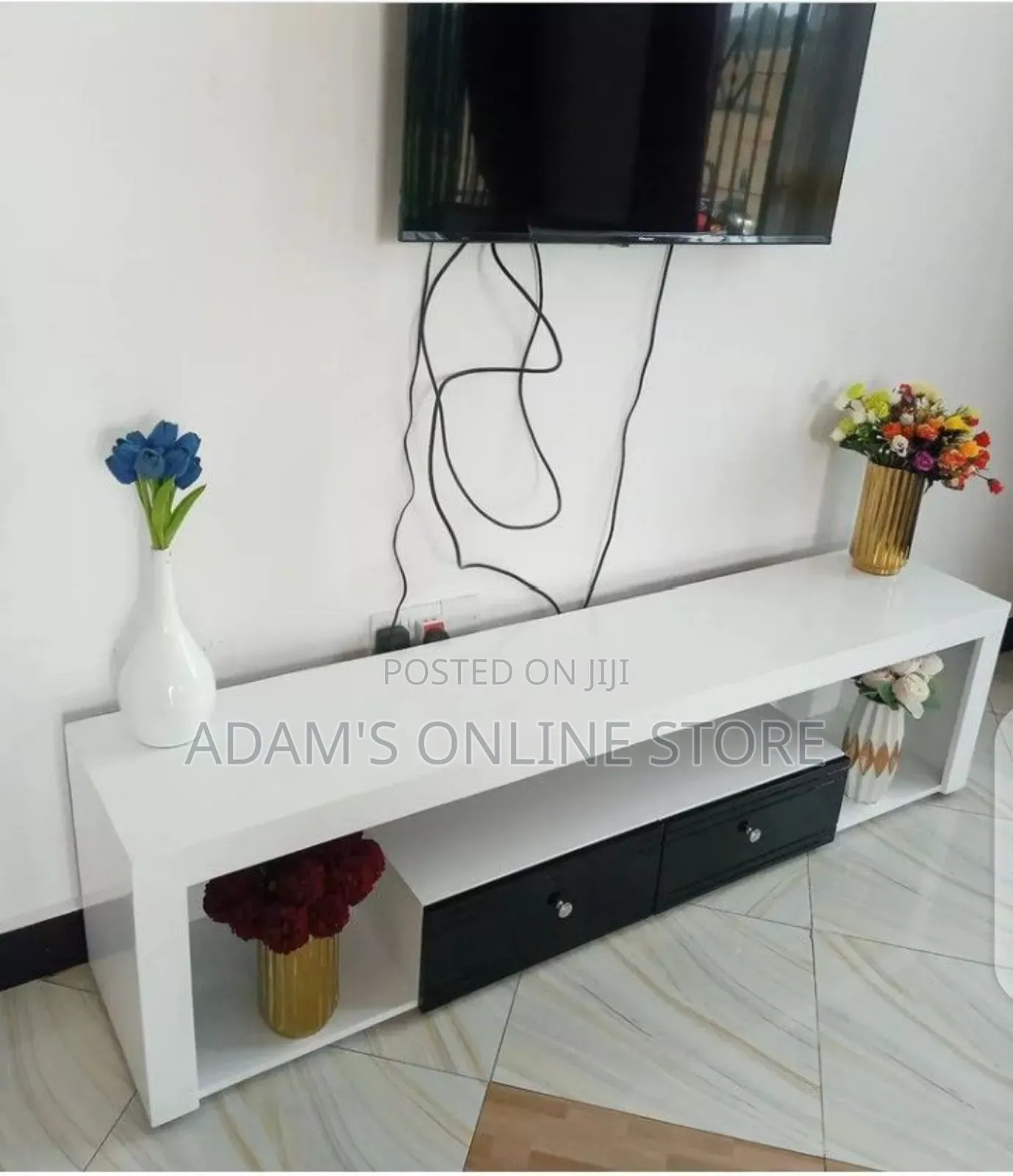 Wwhite and Black Tv Stand 6ft