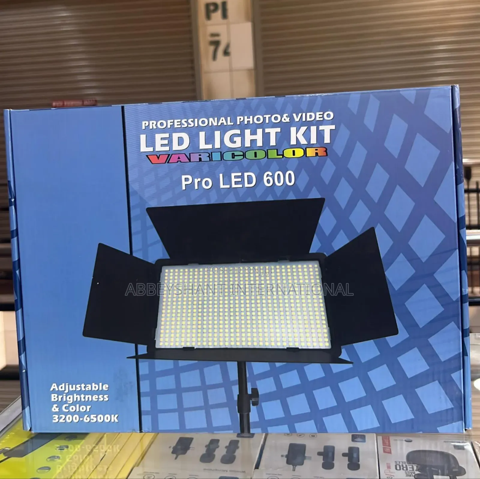 Pro Led 600 With Stand/Professional Video Light
