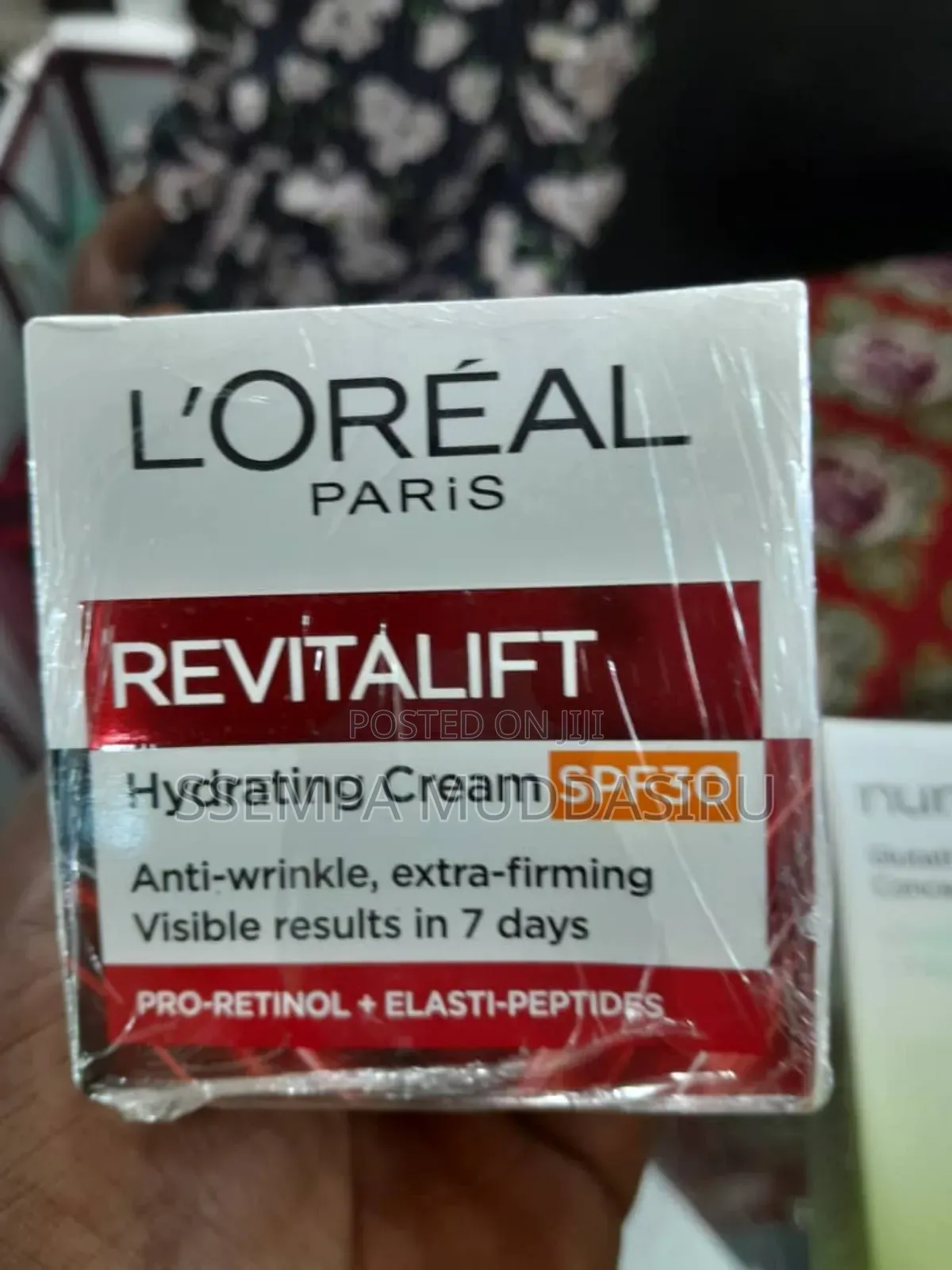 l'Oreal Paris Revitalift Hydrating Cream SPF 30