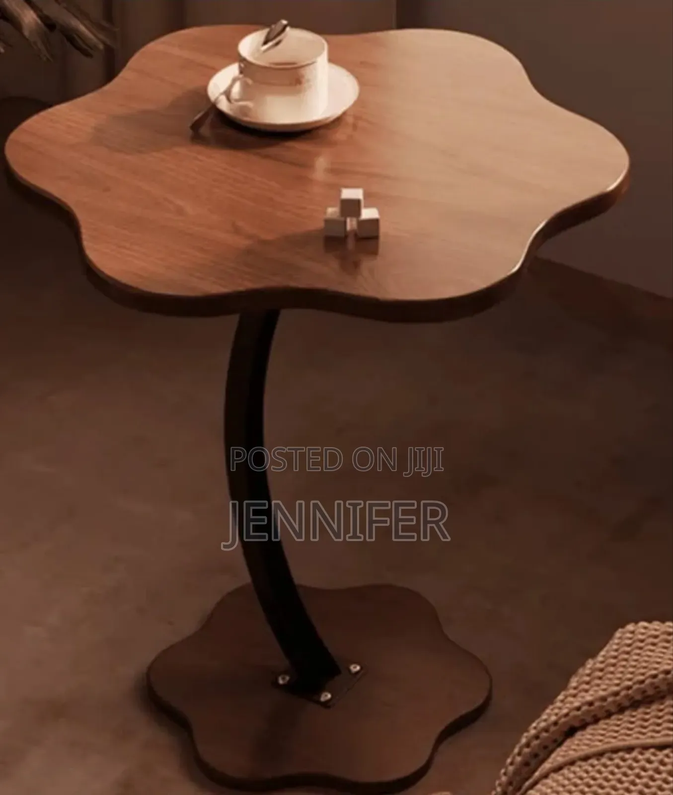 Modern Flower-shaped Side Table