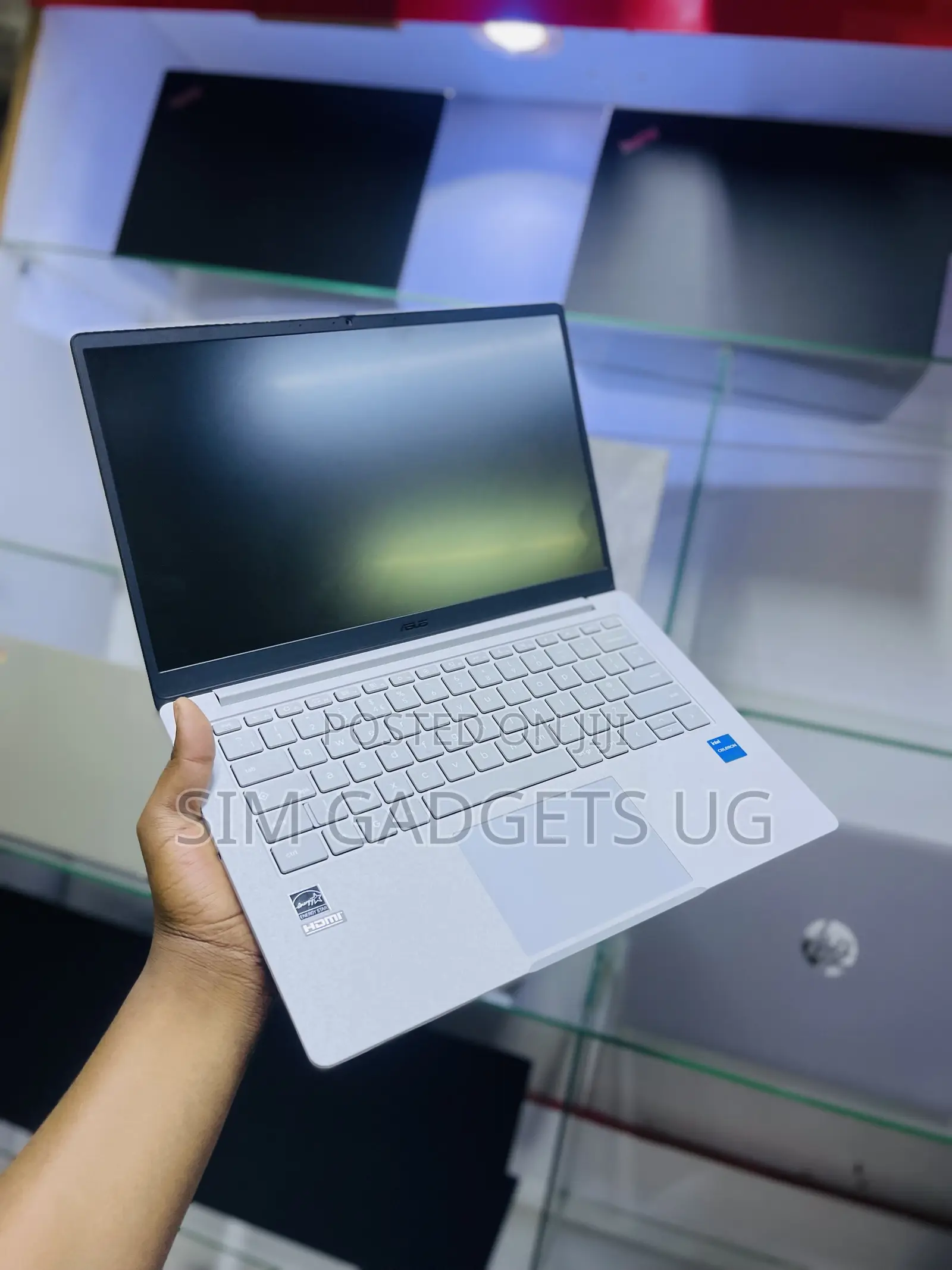 New Laptop Asus Chromebook C201 8GB Intel Celeron SSD 128GB