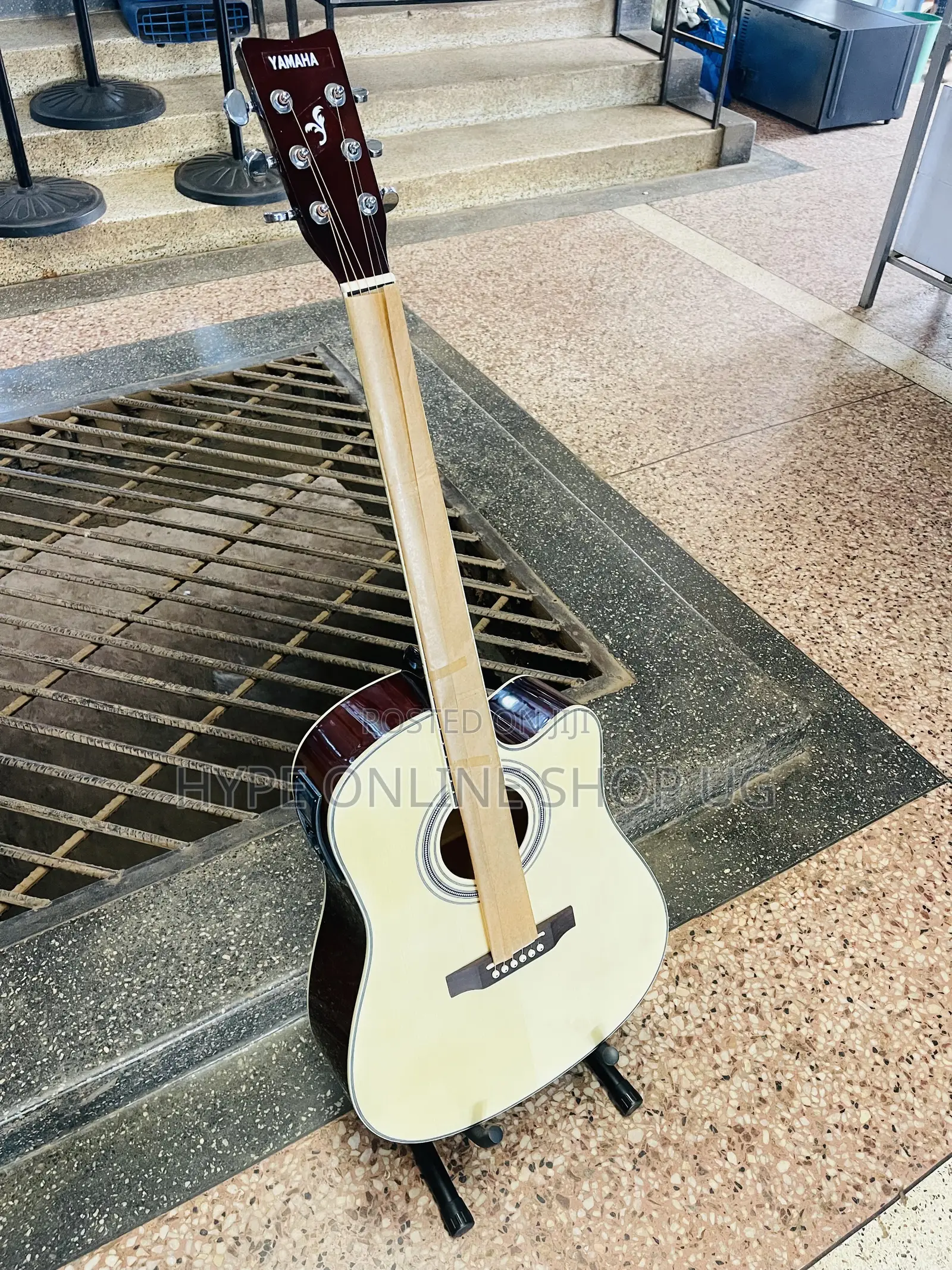 Brandnew Yamaha Powered Acoustic Guitar