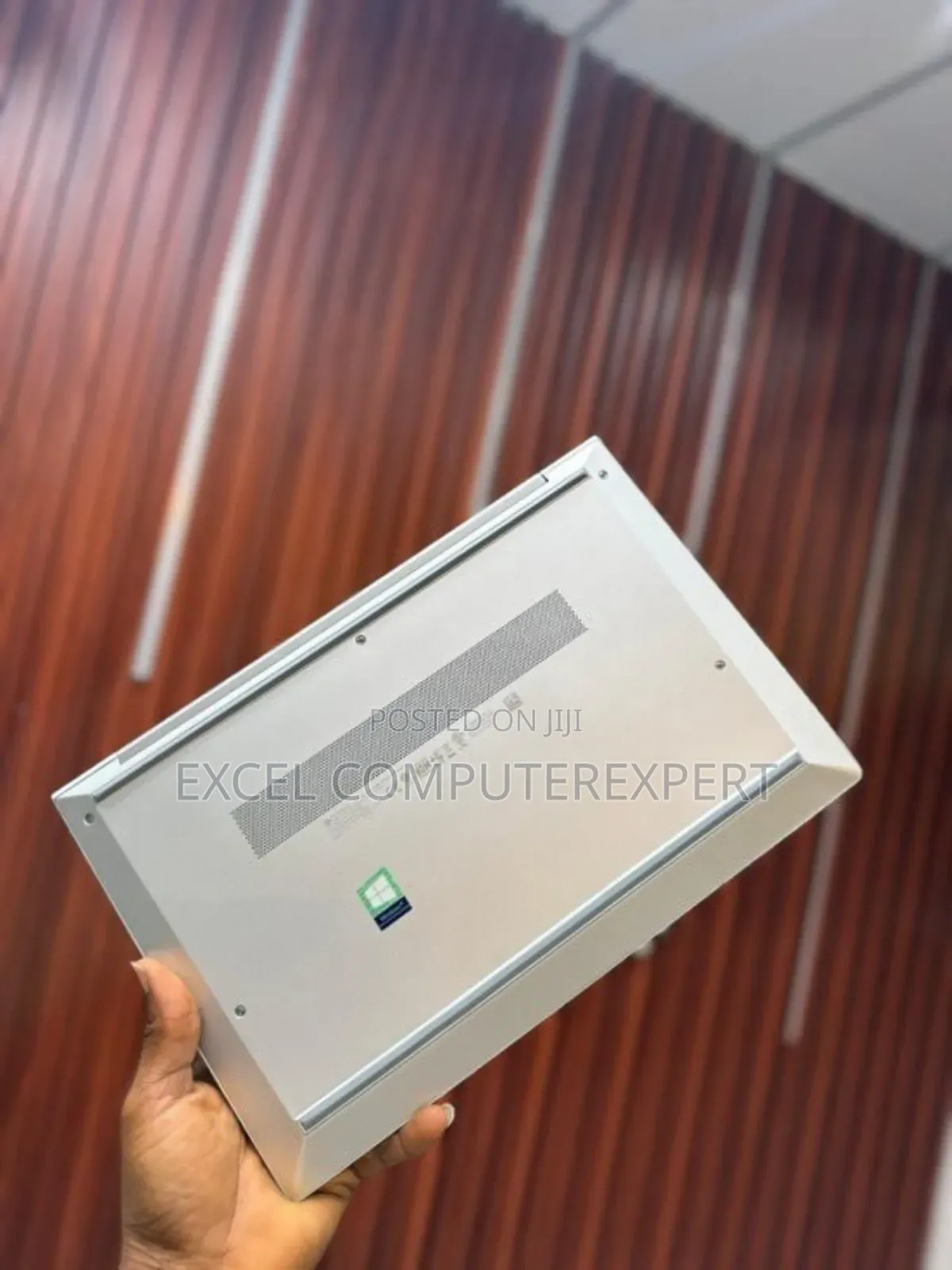 New Laptop HP EliteBook 830 G7 8GB Intel Core i7 SSD 256GB