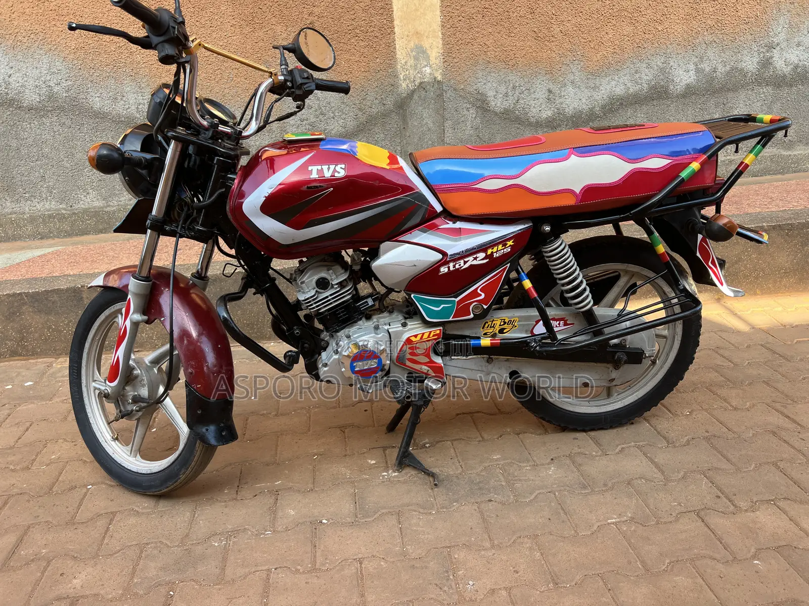 TVS HLX 125 2021 Red