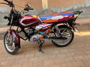 TVS HLX 125 2021 Red