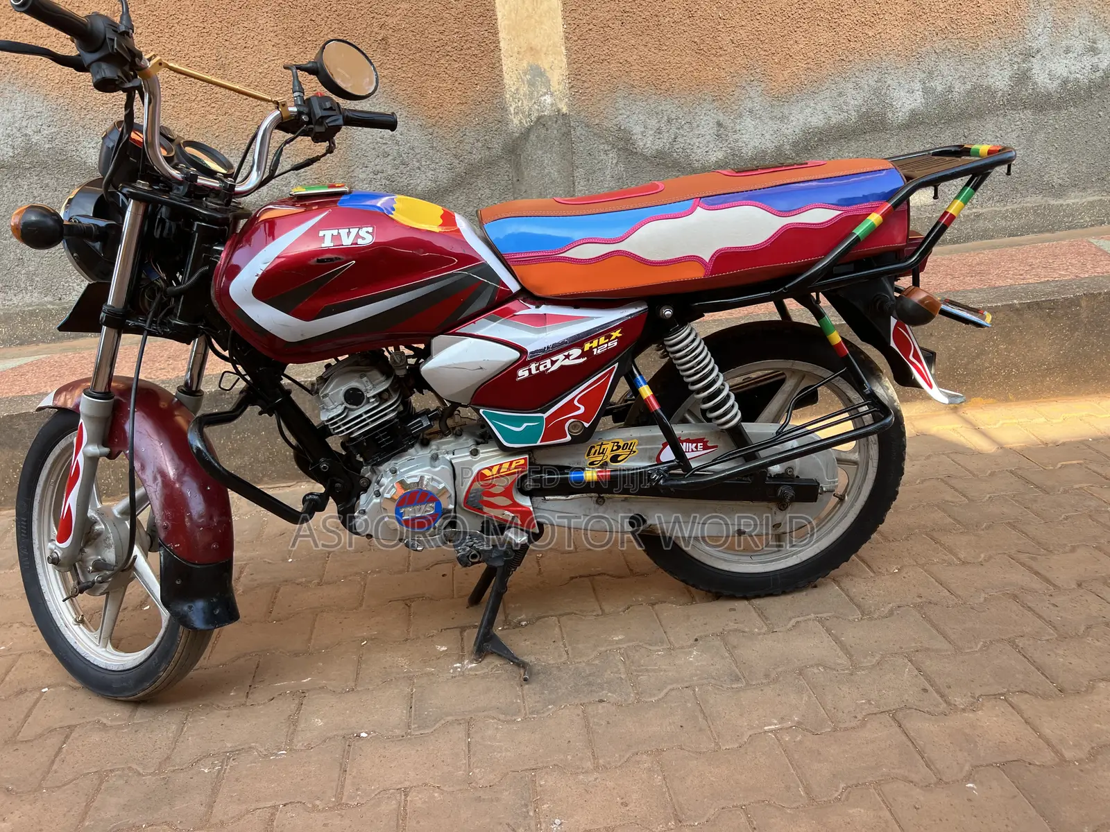TVS HLX 125 2021 Red