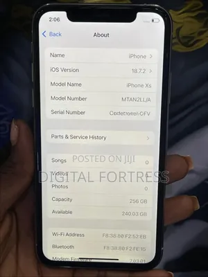 Apple iPhone XS 64 GB White